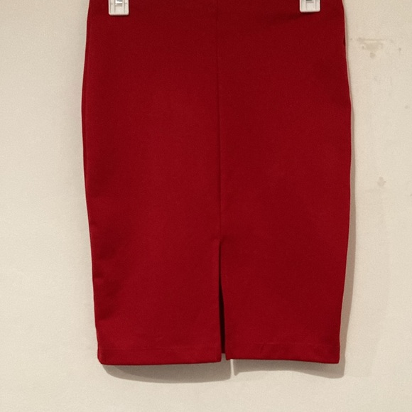 Vintage DRAGON  Embedded Red Skirt ~ Well Detailed Dragon Skirt pre~loved - Picture 5 of 11